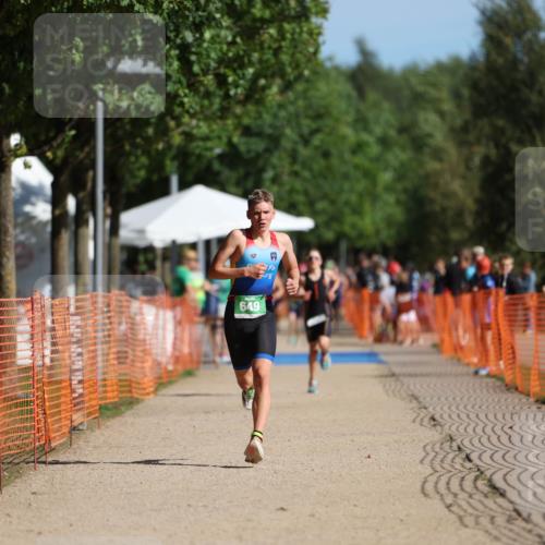 07.09.2025 - 19. Norderstedt Triathlon Michael Strokosch http://msf.ph/oto/8766888 07.09.2025 10:51:13 Laufen 80, 649, 663 meine-sportfotos.de