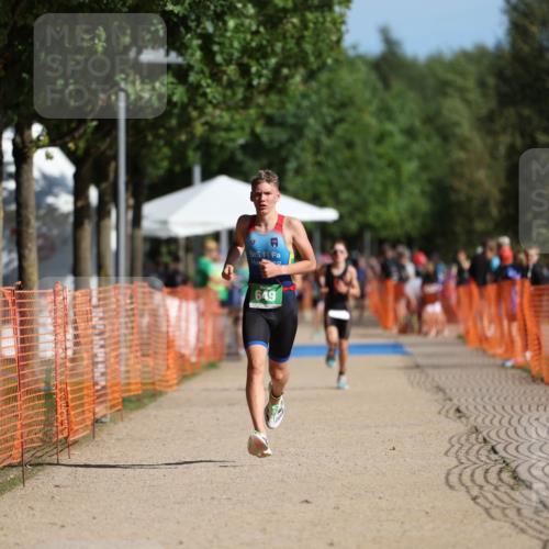 07.09.2025 - 19. Norderstedt Triathlon Michael Strokosch http://msf.ph/oto/8766890 07.09.2025 10:51:13 Laufen 80, 649, 663 meine-sportfotos.de