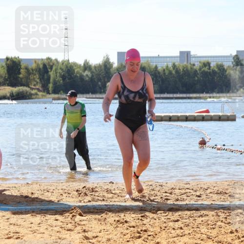 07.09.2025 - 19. Norderstedt Triathlon Luisa Fischer http://msf.ph/oto/8766891 07.09.2025 12:45:22 Schwimmen 354 meine-sportfotos.de