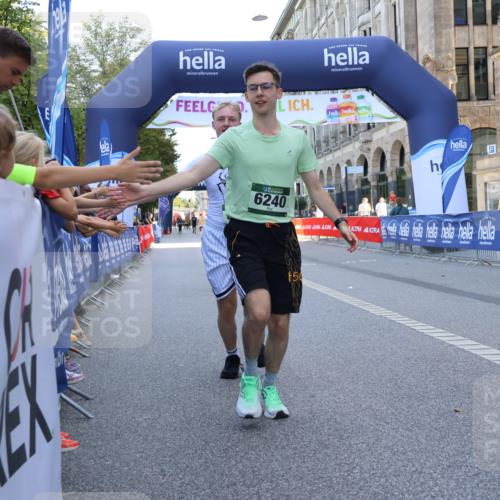 07.09.2025 - BARMER Alsterlauf Strokosch-Dieckow http://msf.ph/oto/8767101 07.09.2025 10:31:02 Ziel 2001, 2563, 4388, 5537, 5599 meine-sportfotos.de