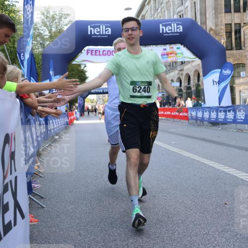 07.09.2025 - BARMER Alsterlauf Strokosch-Dieckow http://msf.ph/oto/8767137 07.09.2025 10:31:02 Ziel 2001, 2563, 4388, 5537, 5599 meine-sportfotos.de