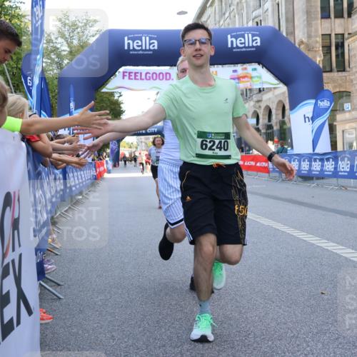 07.09.2025 - BARMER Alsterlauf Strokosch-Dieckow http://msf.ph/oto/8767166 07.09.2025 10:31:02 Ziel 2001, 2563, 4388, 5537, 5599 meine-sportfotos.de