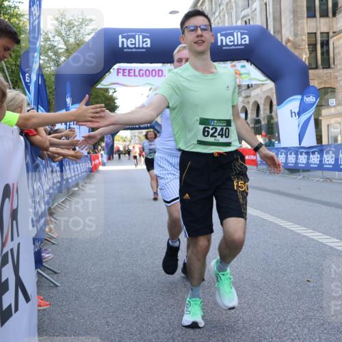 07.09.2025 - BARMER Alsterlauf Strokosch-Dieckow http://msf.ph/oto/8767182 07.09.2025 10:31:02 Ziel 2001, 2563, 4388, 5537, 5599 meine-sportfotos.de
