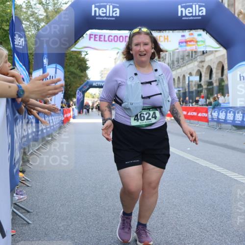 07.09.2025 - BARMER Alsterlauf Strokosch-Dieckow http://msf.ph/oto/8767323 07.09.2025 10:31:07 Ziel 2001, 5599 meine-sportfotos.de