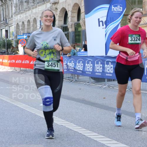 07.09.2025 - BARMER Alsterlauf Strokosch-Dieckow http://msf.ph/oto/8767492 07.09.2025 10:31:17 Ziel 2001, 4921, 4922 meine-sportfotos.de