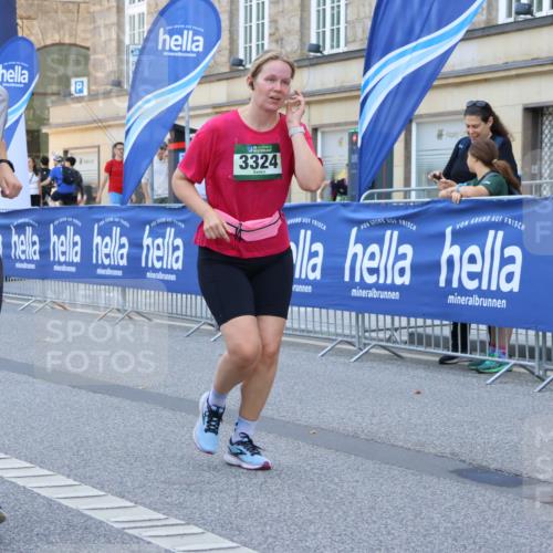 07.09.2025 - BARMER Alsterlauf Strokosch-Dieckow http://msf.ph/oto/8767528 07.09.2025 10:31:18 Ziel 2001, 4921, 4922 meine-sportfotos.de