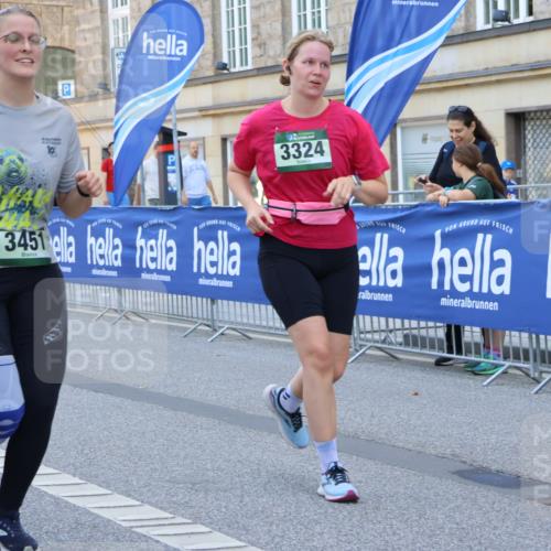 07.09.2025 - BARMER Alsterlauf Strokosch-Dieckow http://msf.ph/oto/8767614 07.09.2025 10:31:19 Ziel 2001, 4921, 4922 meine-sportfotos.de