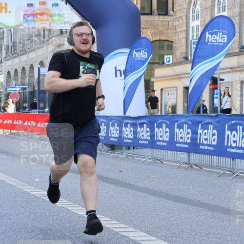 07.09.2025 - BARMER Alsterlauf Strokosch-Dieckow http://msf.ph/oto/8767773 07.09.2025 10:31:24 Ziel 2807, 4921, 4922 meine-sportfotos.de
