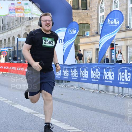07.09.2025 - BARMER Alsterlauf Strokosch-Dieckow http://msf.ph/oto/8767790 07.09.2025 10:31:24 Ziel 2807, 4921, 4922 meine-sportfotos.de