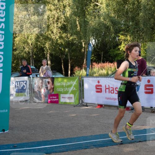 07.09.2025 - 19. Norderstedt Triathlon Zöllner http://msf.ph/oto/8767918 07.09.2025 09:12:20 Ziel 1 meine-sportfotos.de