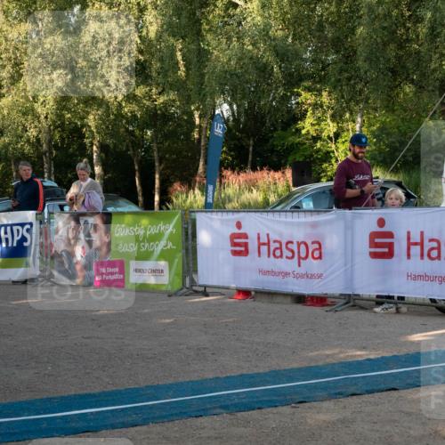 07.09.2025 - 19. Norderstedt Triathlon Zöllner http://msf.ph/oto/8767963 07.09.2025 09:12:34 Ziel 46, 50 meine-sportfotos.de