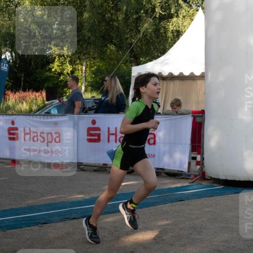 07.09.2025 - 19. Norderstedt Triathlon Zöllner http://msf.ph/oto/8768029 07.09.2025 09:13:48 Ziel 25, 54 meine-sportfotos.de