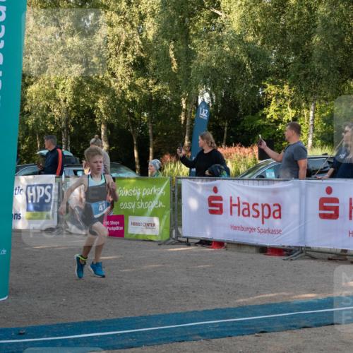 07.09.2025 - 19. Norderstedt Triathlon Zöllner http://msf.ph/oto/8768032 07.09.2025 09:14:05 Ziel 41, 49 meine-sportfotos.de