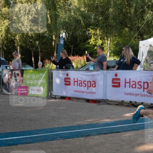 07.09.2025 - 19. Norderstedt Triathlon Zöllner http://msf.ph/oto/8768040 07.09.2025 09:14:06 Ziel 41, 49 meine-sportfotos.de