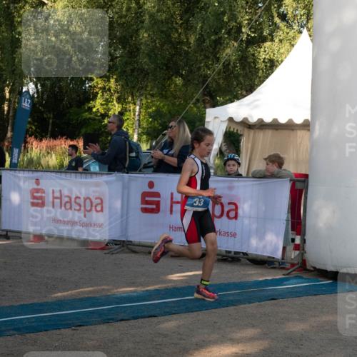 07.09.2025 - 19. Norderstedt Triathlon Zöllner http://msf.ph/oto/8768100 07.09.2025 09:14:34 Ziel 33 meine-sportfotos.de