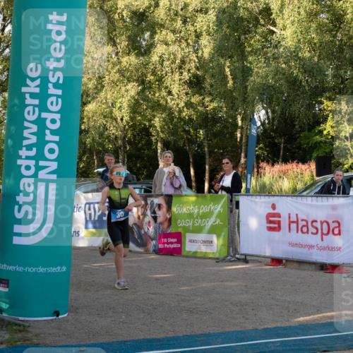 07.09.2025 - 19. Norderstedt Triathlon Zöllner http://msf.ph/oto/8768116 07.09.2025 09:14:51 Ziel 9, 30, 51 meine-sportfotos.de