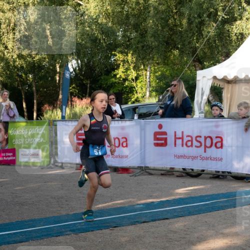 07.09.2025 - 19. Norderstedt Triathlon Zöllner http://msf.ph/oto/8768131 07.09.2025 09:14:55 Ziel 30, 51 meine-sportfotos.de