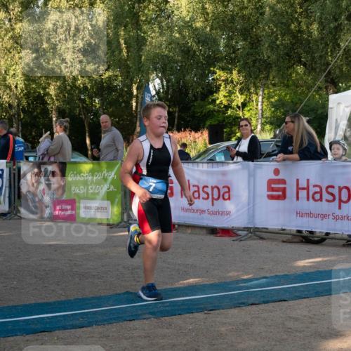07.09.2025 - 19. Norderstedt Triathlon Zöllner http://msf.ph/oto/8768153 07.09.2025 09:15:46 Ziel 7, 17, 34, 52 meine-sportfotos.de