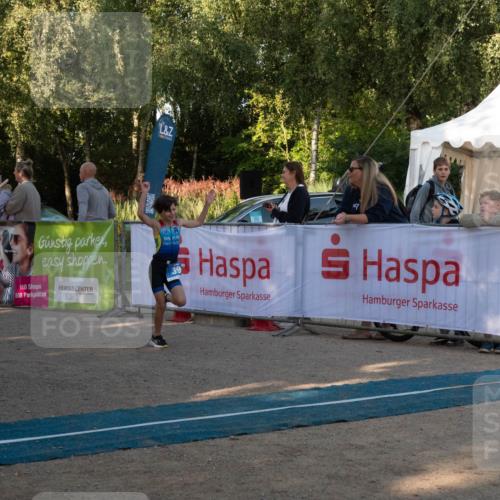 07.09.2025 - 19. Norderstedt Triathlon Zöllner http://msf.ph/oto/8768196 07.09.2025 09:15:58 Ziel 39 meine-sportfotos.de
