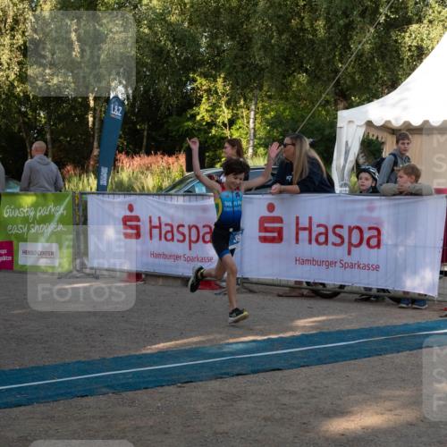 07.09.2025 - 19. Norderstedt Triathlon Zöllner http://msf.ph/oto/8768199 07.09.2025 09:15:59 Ziel 39 meine-sportfotos.de