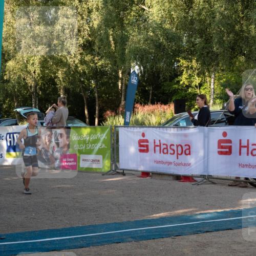 07.09.2025 - 19. Norderstedt Triathlon Zöllner http://msf.ph/oto/8768211 07.09.2025 09:16:21 Ziel 2 meine-sportfotos.de