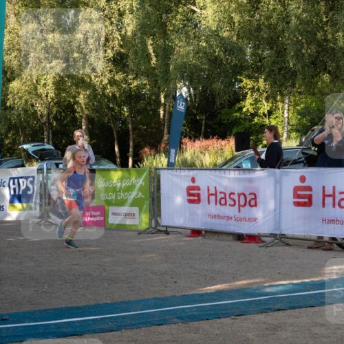 07.09.2025 - 19. Norderstedt Triathlon Zöllner http://msf.ph/oto/8768228 07.09.2025 09:16:26 Ziel 2, 11 meine-sportfotos.de