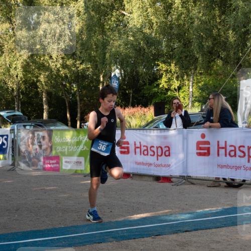 07.09.2025 - 19. Norderstedt Triathlon Zöllner http://msf.ph/oto/8768338 07.09.2025 09:17:17 Ziel 15, 36, 40 meine-sportfotos.de