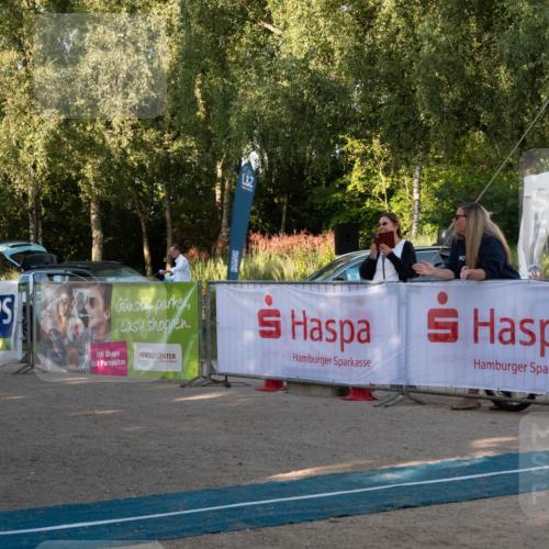 07.09.2025 - 19. Norderstedt Triathlon Zöllner http://msf.ph/oto/8768347 07.09.2025 09:17:18 Ziel 15, 36, 40 meine-sportfotos.de
