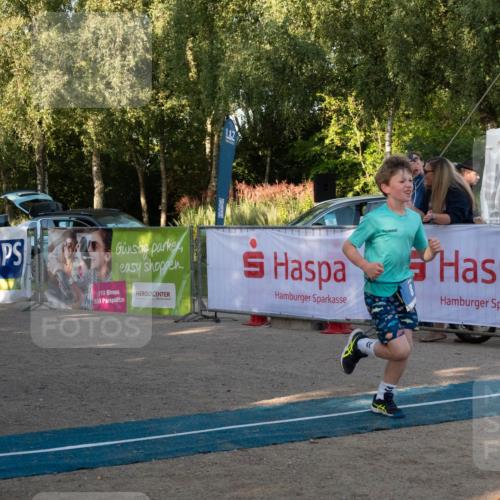 07.09.2025 - 19. Norderstedt Triathlon Zöllner http://msf.ph/oto/8768375 07.09.2025 09:17:32 Ziel 8, 13, 47, 48 meine-sportfotos.de