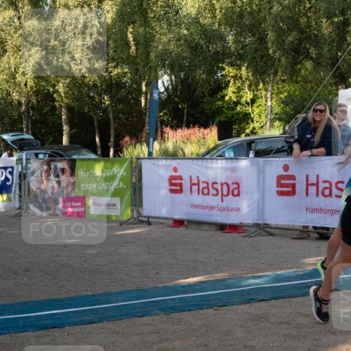 07.09.2025 - 19. Norderstedt Triathlon Zöllner http://msf.ph/oto/8768395 07.09.2025 09:17:34 Ziel 8, 13, 47, 48 meine-sportfotos.de