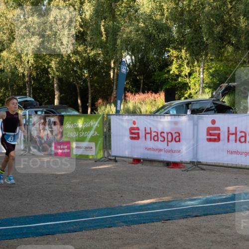 07.09.2025 - 19. Norderstedt Triathlon Zöllner http://msf.ph/oto/8768428 07.09.2025 09:17:52 Ziel 24, 31, 32, 43 meine-sportfotos.de