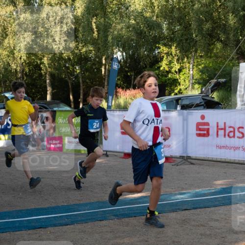 07.09.2025 - 19. Norderstedt Triathlon Zöllner http://msf.ph/oto/8768449 07.09.2025 09:17:54 Ziel 24, 31, 32, 43 meine-sportfotos.de