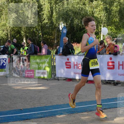 07.09.2025 - 19. Norderstedt Triathlon Zöllner http://msf.ph/oto/8768700 07.09.2025 09:46:51 Ziel 556, 633 meine-sportfotos.de