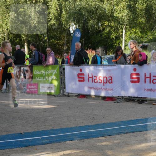 07.09.2025 - 19. Norderstedt Triathlon Zöllner http://msf.ph/oto/8768729 07.09.2025 09:46:57 Ziel 556, 570, 633 meine-sportfotos.de
