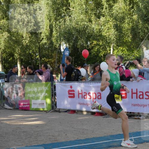 07.09.2025 - 19. Norderstedt Triathlon Zöllner http://msf.ph/oto/8768859 07.09.2025 09:48:21 Ziel 559, 576, 614 meine-sportfotos.de
