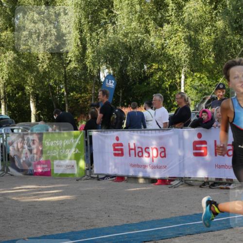07.09.2025 - 19. Norderstedt Triathlon Zöllner http://msf.ph/oto/8769010 07.09.2025 09:49:28 Ziel 554, 567, 574 meine-sportfotos.de