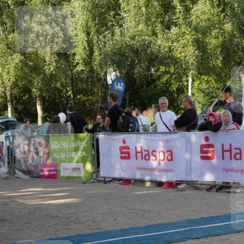 07.09.2025 - 19. Norderstedt Triathlon Zöllner http://msf.ph/oto/8769019 07.09.2025 09:49:29 Ziel 554, 567, 574 meine-sportfotos.de