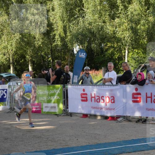 07.09.2025 - 19. Norderstedt Triathlon Zöllner http://msf.ph/oto/8769042 07.09.2025 09:49:44 Ziel 555, 624 meine-sportfotos.de
