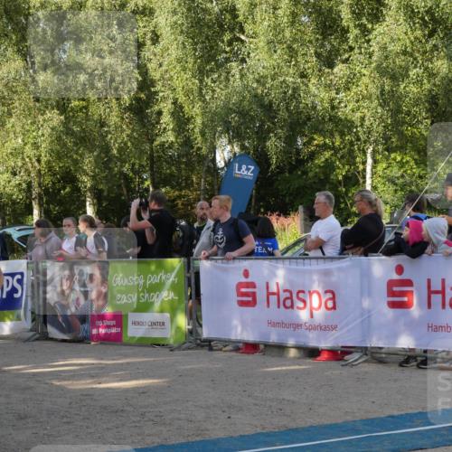 07.09.2025 - 19. Norderstedt Triathlon Zöllner http://msf.ph/oto/8769089 07.09.2025 09:50:12 Ziel 597, 634 meine-sportfotos.de
