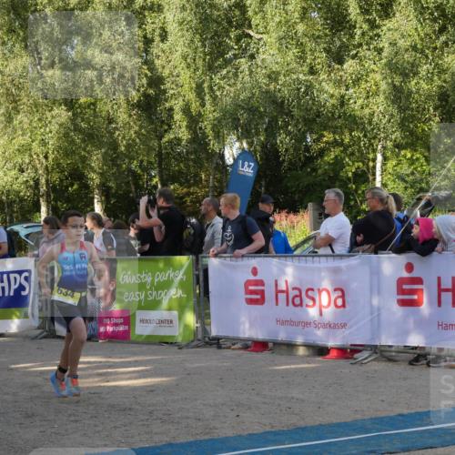 07.09.2025 - 19. Norderstedt Triathlon Zöllner http://msf.ph/oto/8769091 07.09.2025 09:50:12 Ziel 597, 634 meine-sportfotos.de