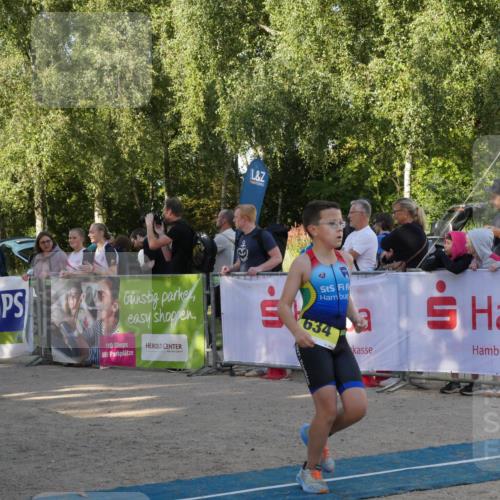 07.09.2025 - 19. Norderstedt Triathlon Zöllner http://msf.ph/oto/8769097 07.09.2025 09:50:13 Ziel 597, 634 meine-sportfotos.de