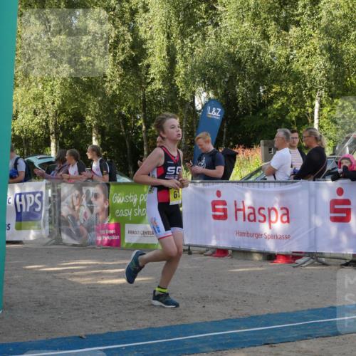 07.09.2025 - 19. Norderstedt Triathlon Zöllner http://msf.ph/oto/8769212 07.09.2025 09:51:19 Ziel 575, 599, 608, 615, 622 meine-sportfotos.de