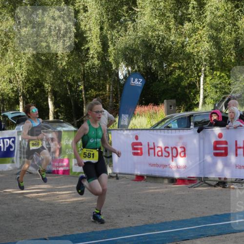 07.09.2025 - 19. Norderstedt Triathlon Zöllner http://msf.ph/oto/8769322 07.09.2025 09:53:03 Ziel 560, 581 meine-sportfotos.de