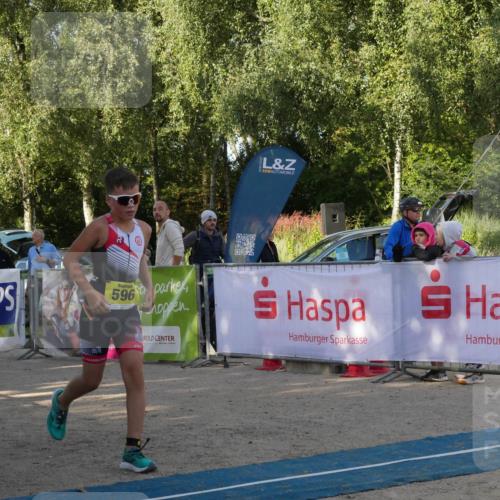 07.09.2025 - 19. Norderstedt Triathlon Zöllner http://msf.ph/oto/8769337 07.09.2025 09:53:34 Ziel 558, 596 meine-sportfotos.de