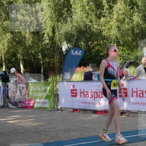 07.09.2025 - 19. Norderstedt Triathlon Zöllner http://msf.ph/oto/8769426 07.09.2025 09:55:07 Ziel 571, 628 meine-sportfotos.de