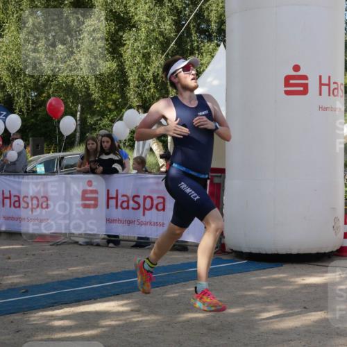 07.09.2025 - 19. Norderstedt Triathlon Zöllner http://msf.ph/oto/8769487 07.09.2025 10:37:25 Ziel 1149 meine-sportfotos.de