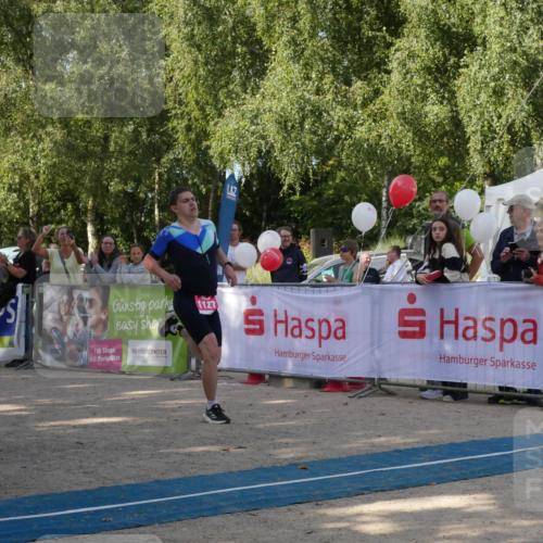 07.09.2025 - 19. Norderstedt Triathlon Zöllner http://msf.ph/oto/8769544 07.09.2025 10:40:34 Ziel 1127 meine-sportfotos.de