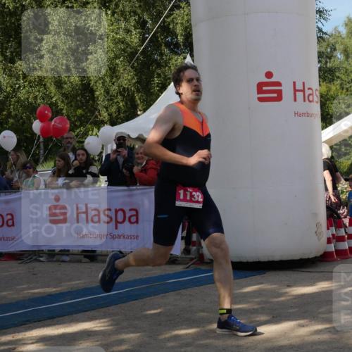 07.09.2025 - 19. Norderstedt Triathlon Zöllner http://msf.ph/oto/8769571 07.09.2025 10:42:05 Ziel 1132 meine-sportfotos.de