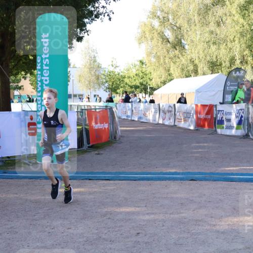 07.09.2025 - 19. Norderstedt Triathlon Zöllner http://msf.ph/oto/8769589 07.09.2025 09:12:59 Ziel 12 meine-sportfotos.de