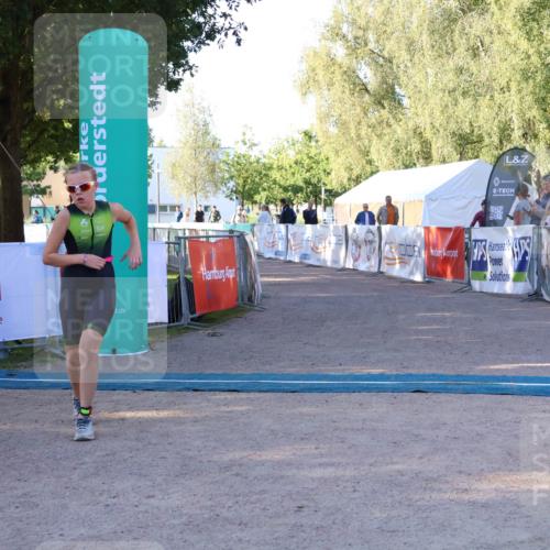 07.09.2025 - 19. Norderstedt Triathlon Zöllner http://msf.ph/oto/8769632 07.09.2025 09:13:23 Ziel 4 meine-sportfotos.de